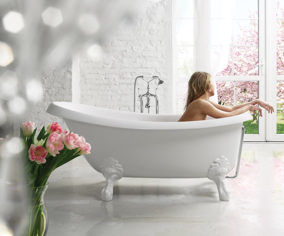freestanding farmhouse tub